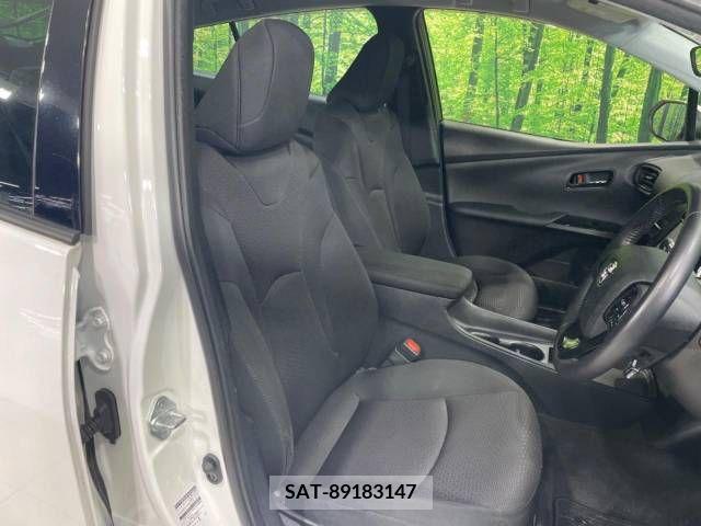 Toyota PRIUS 2019-10 282283-9