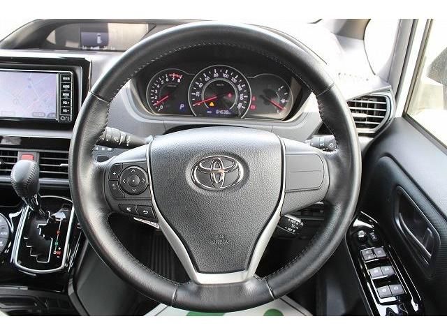 Toyota NOAH 2017-08 8355-16