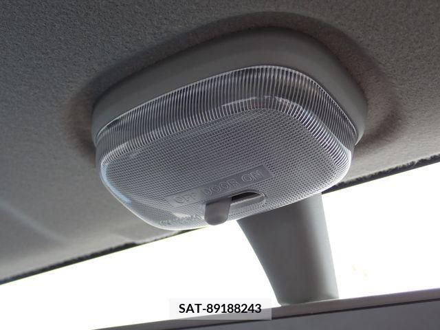 Suzuki ALTO 2017-01 305049-21