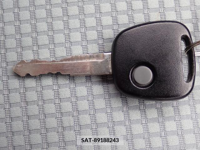 Suzuki ALTO 2017-01 305049-18