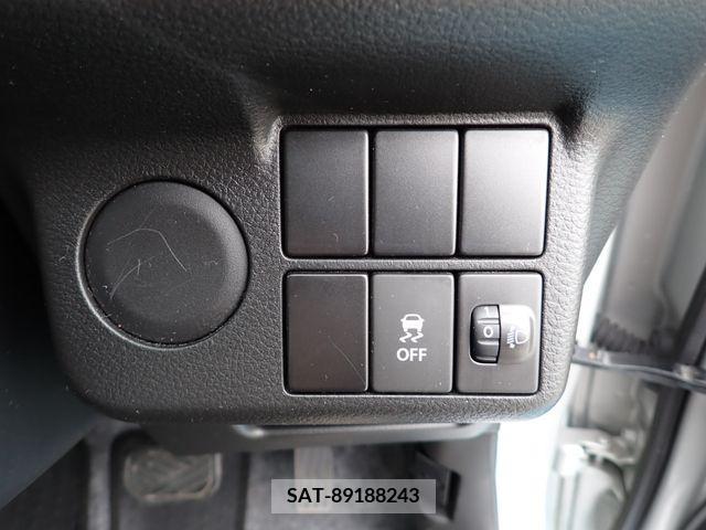 Suzuki ALTO 2017-01 305049-11