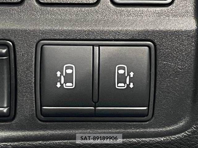 Nissan SERENA 2018-09 284131-4