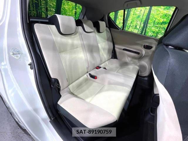 Toyota AQUA 2012-01 381484-8