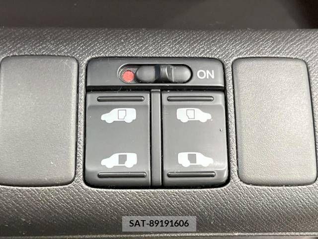 Honda STEP WGN 2011-03 251073-5