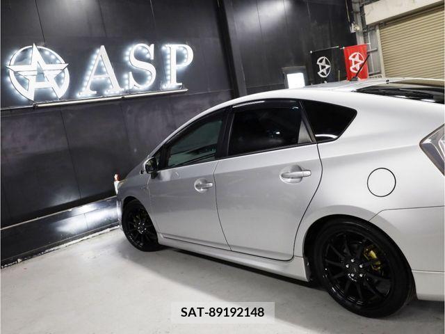 Toyota PRIUS 2010-10 282068-7