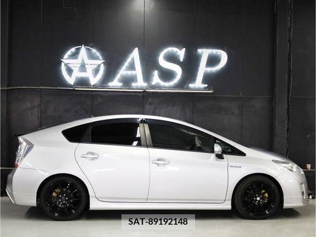 Toyota PRIUS 2010-10 282068-4