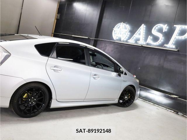 Toyota PRIUS 2010-10 282068-6