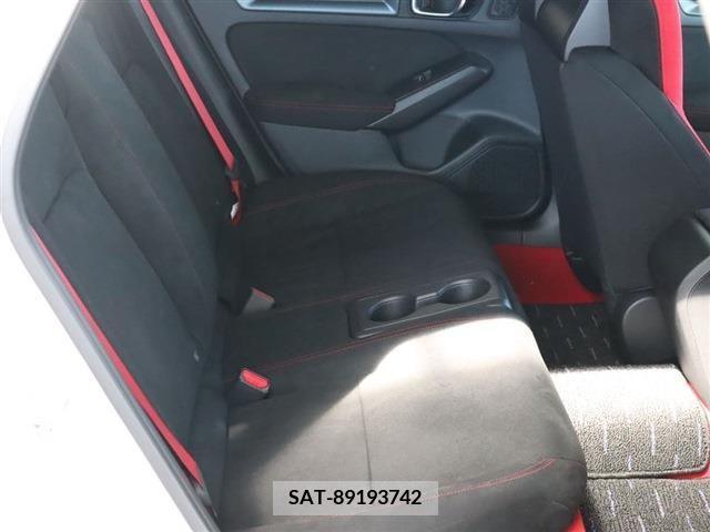 Honda CIVIC 2023-07 341829-19
