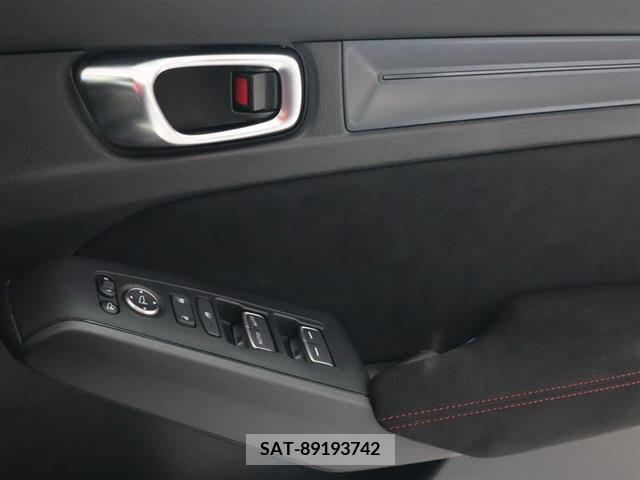 Honda CIVIC 2023-07 341829-16