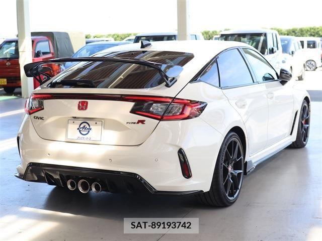 Honda CIVIC 2023-07 341829-28