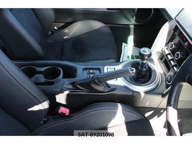 Toyota 86 2017-01 224896-14