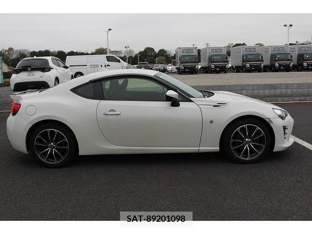 Toyota 86 2017-01 224896-8