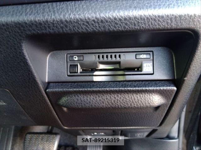 Toyota VOXY 2021-12 321692-13