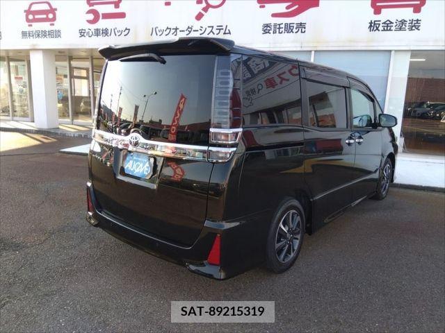 Toyota VOXY 2021-12 321692-2