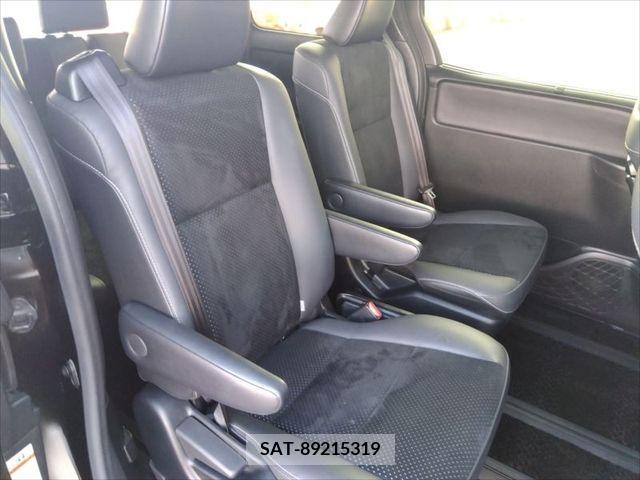 Toyota VOXY 2021-12 321692-7