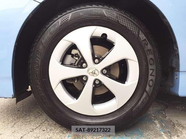 Toyota PRIUS PHV 2013-02 282593-3