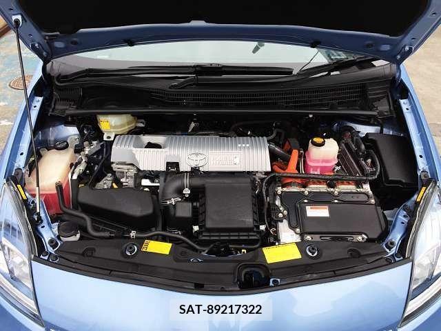Toyota PRIUS PHV 2013-02 282593-4
