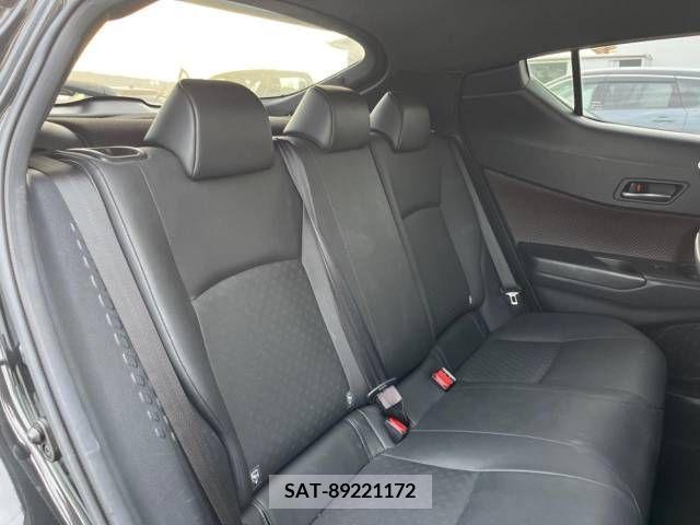 Toyota C-HR 2017-07 323021-12