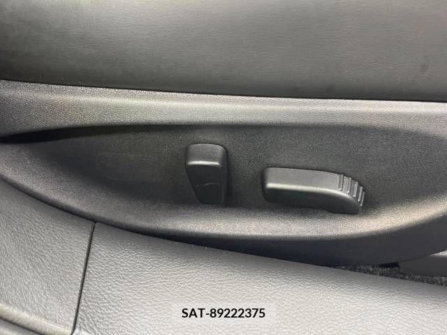 Nissan SKYLINE 2019-01 368324-6