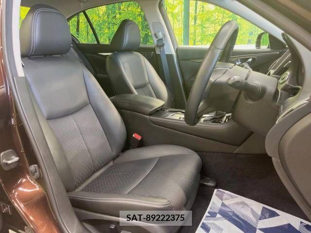 Nissan SKYLINE 2019-01 368324-8