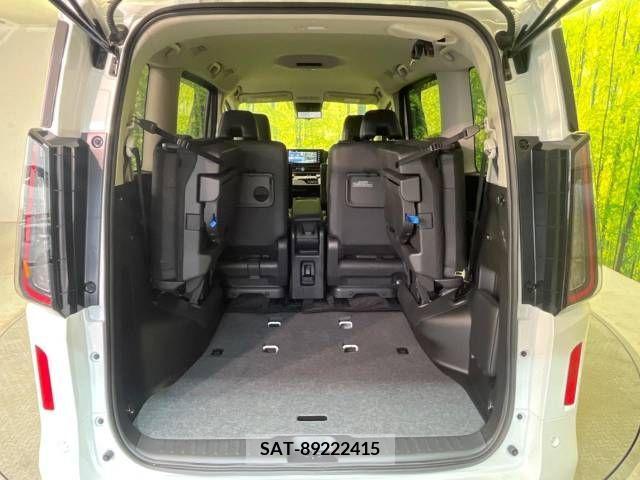 Nissan SERENA 2023-10 340058-11