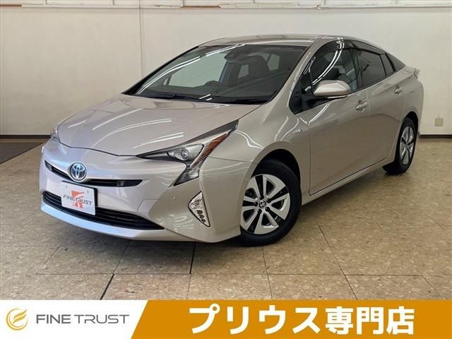 Toyota PRIUS 2016-09 10236-0