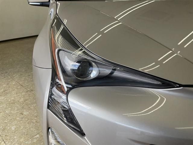 Toyota PRIUS 2016-09 10236-9