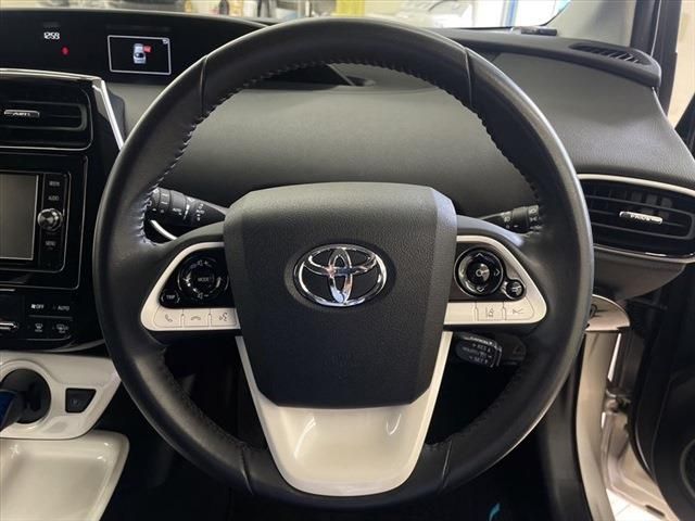 Toyota PRIUS 2016-09 10236-24