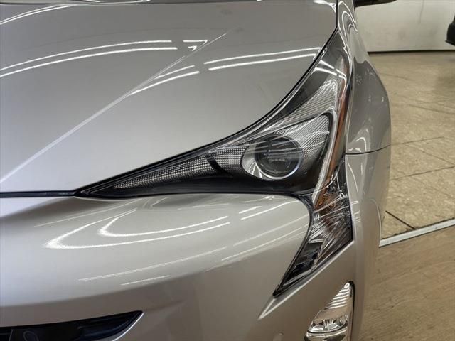 Toyota PRIUS 2016-09 10236-8