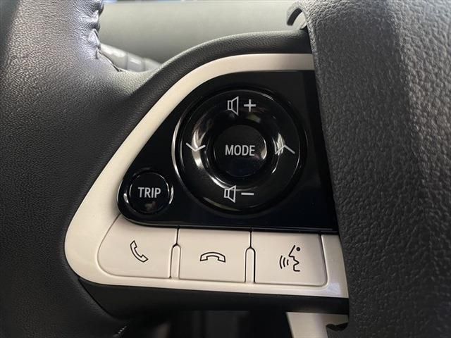 Toyota PRIUS 2016-09 10236-29