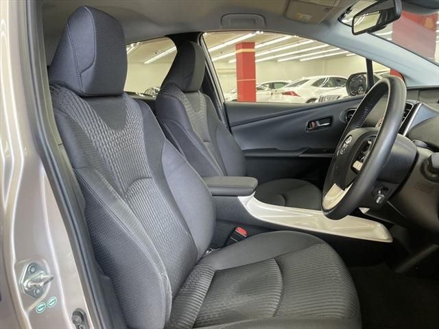 Toyota PRIUS 2016-09 10236-19