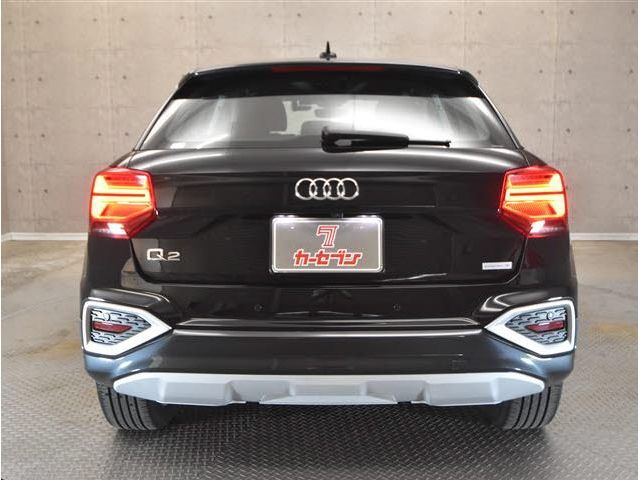 Audi Q2 2022-09 7420-11