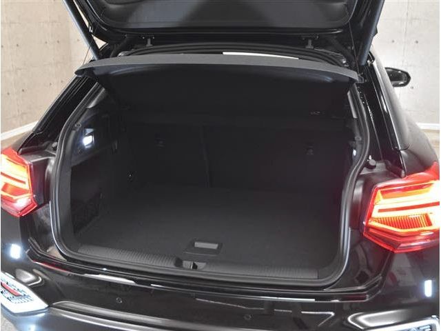 Audi Q2 2022-09 7420-26