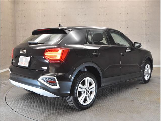 Audi Q2 2022-09 7420-1