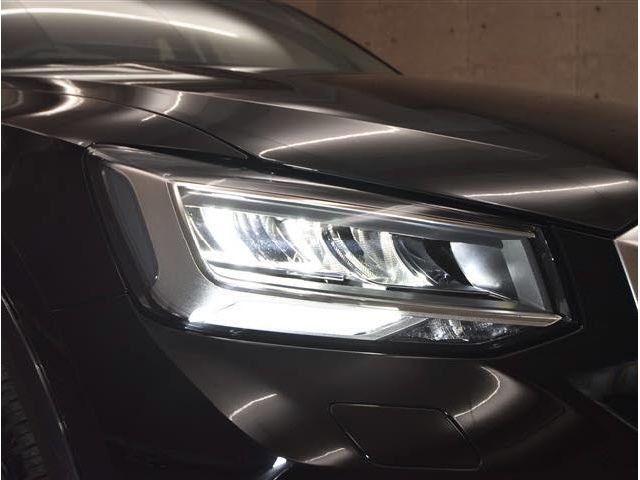 Audi Q2 2022-09 7420-12
