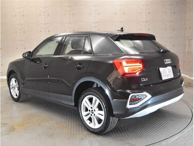 Audi Q2 2022-09 7420-8