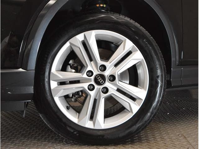 Audi Q2 2022-09 7420-13