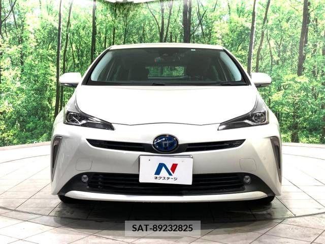Toyota PRIUS 2019-07 217938-14