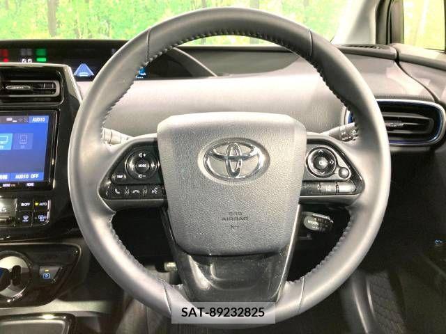 Toyota PRIUS 2019-07 217938-13
