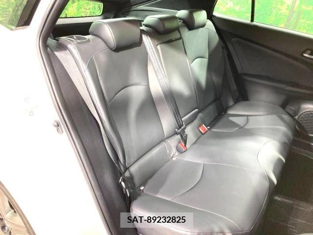 Toyota PRIUS 2019-07 217938-9