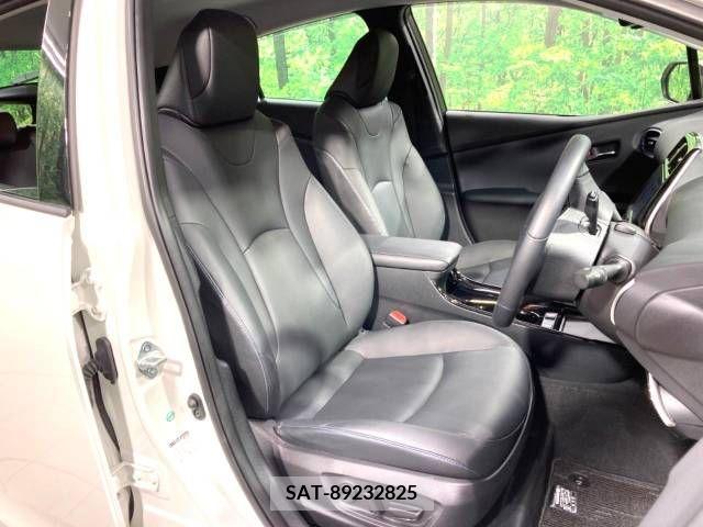 Toyota PRIUS 2019-07 217938-8