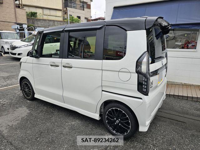 Honda N BOX 2023-01 325326-1
