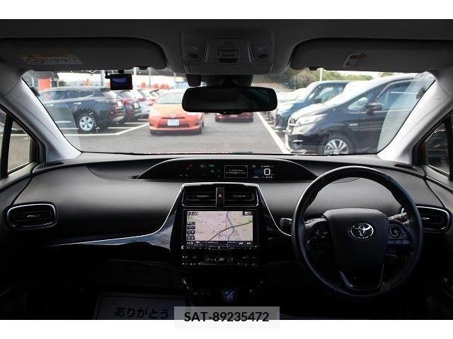 Toyota PRIUS 2019-04 366470-15