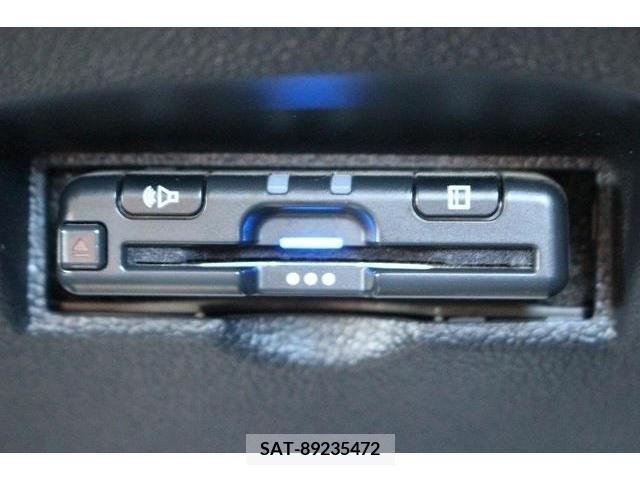 Toyota PRIUS 2019-04 366470-4