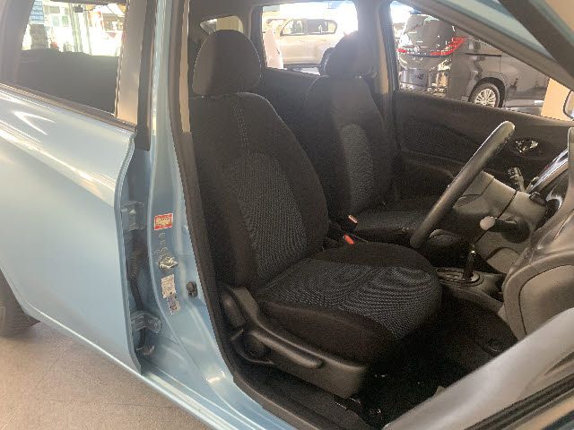 Nissan NOTE 2013-08 12542-9