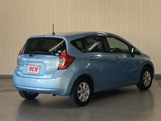 Nissan NOTE 2013-08 12542-2