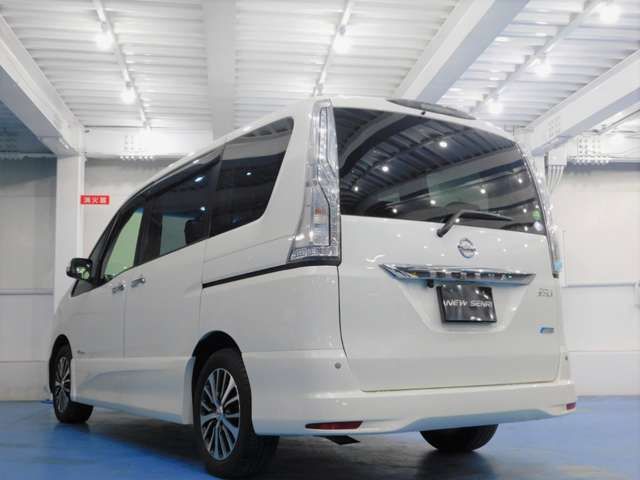 Nissan SERENA 2016-02 12435-2