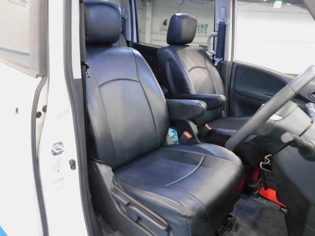 Nissan SERENA 2016-02 12435-19