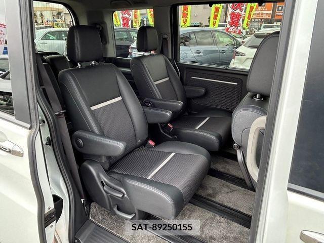 Honda STEP WGN 2018-03 326040-12
