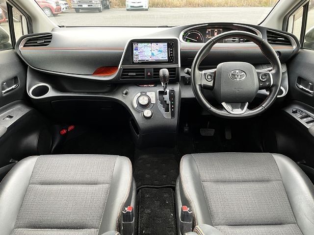 Toyota SIENTA 2018-04 190820-1